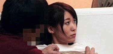 【近親相姦×潮吹き】夫のそばでしか遊べない息子のひねくれた性癖 池内涼子